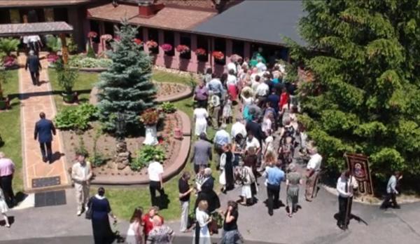 Sărbătorile şi tradiţiile româneşti, păstrate cu sfiinţenie şi de românii din America