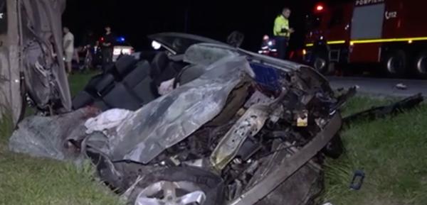 Accident violent. Vină împărțită. Cei doi pasageri din mașina distrusă au murit
