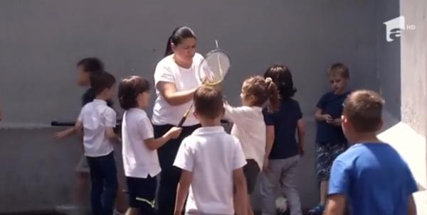 Elevii şi preşcolarii, în vacanţa mare. Soluţii pentru părinţi: bonele, şcolile de vară sau vacanţele