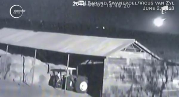 Imagini spectaculoase, surprinse în Africa. Un asteroid intră în atmosferă şi explodează deasupra unei zone din Botswana