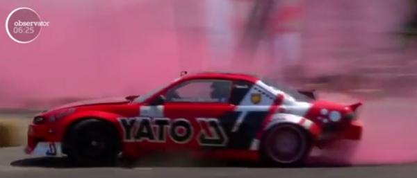 Zeci de maşini modificate, sute de cai putere şi zeci de mii de waţi în difuzoare montate în portbagaje, sau pe portiere