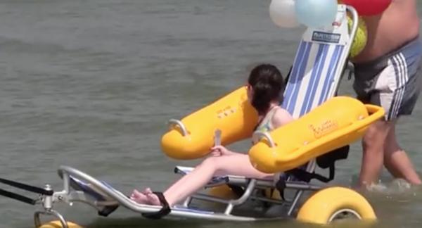Prima plajă pentru persoanele cu dizabilități, deschisă la Mamaia