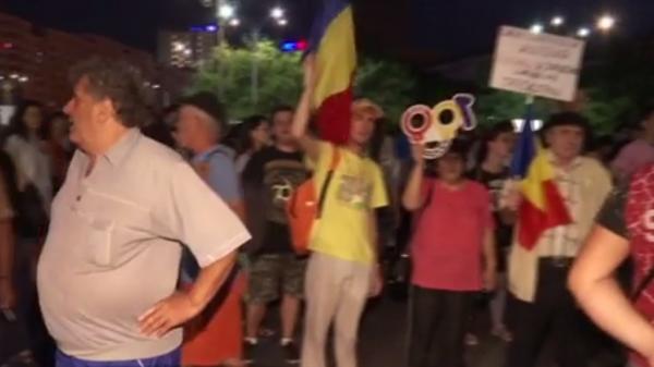 A fost o nouă duminică cu proteste în Piaţa Victoriei din Capitală