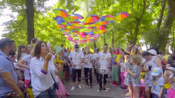 Zurlandia, cel mai mare festival de joacă pentru copii, şi-a deschis porţile!