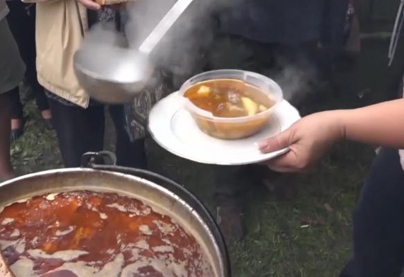 Festivalul Stânelor a atras zeci de pofticioși la Gheorgheni, judeţul Harghita