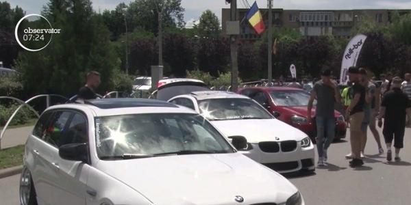 Mașina "dansatoare", vedetă la expoziția de la Hunedoara