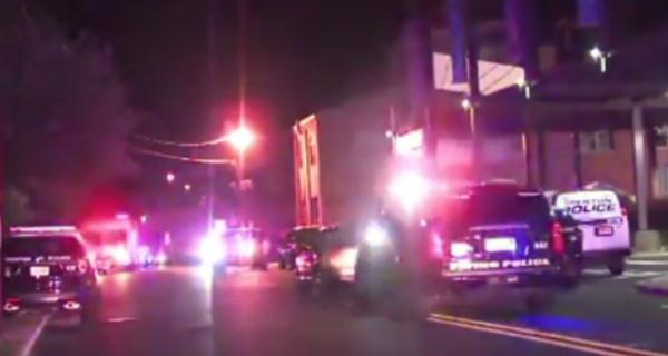 Un festival nocturn de artă din statul american New Jersey a fost întrerupt brutal de focuri de armă