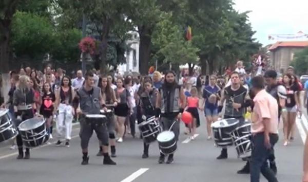 Cea de-a 8-a ediţie a Festivalului Internaţional de Teatru "Ariel InterFest" a început la Râmnicu Vâlcea