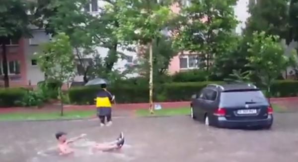 Zona de est a Capitalei a fost sub ape după ploaia torenţială