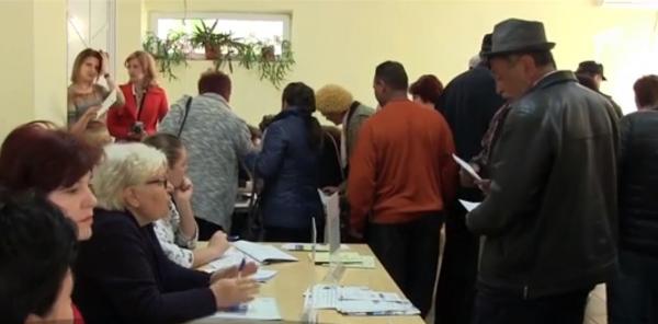 Parlamentarii vor să le taie banii asistaţilor sociali care refuză să se angajeze
