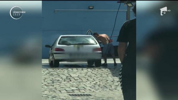 Imagini hilare au fost surprinse la o spălătorie din Reşiţa