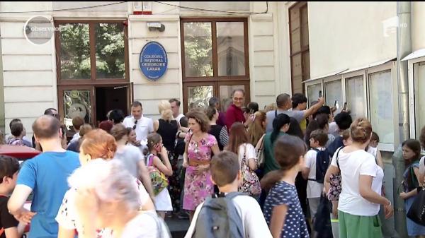 Mii de elevi dau admiterea la clasa a cincea. Bătălia este acerbă la liceele de top