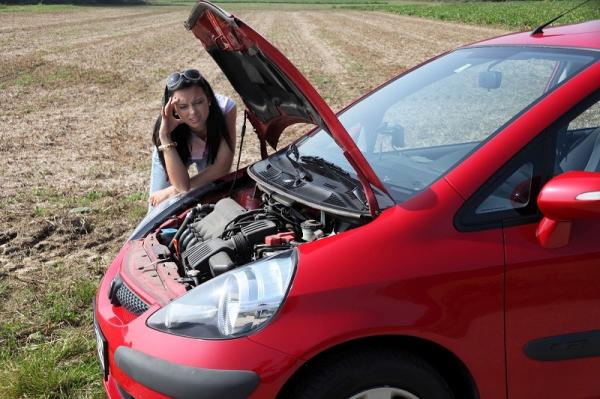 Pericolele ascunse din maşina personală, care pot provoca mari probleme la drum lung