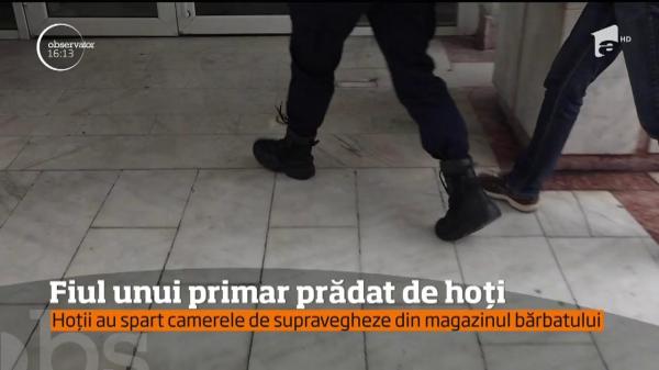 Fiul unui primar din Argeş, prădat de hoți. Tâlharii au spart camerele de supraveghere din magazinul bărbatului