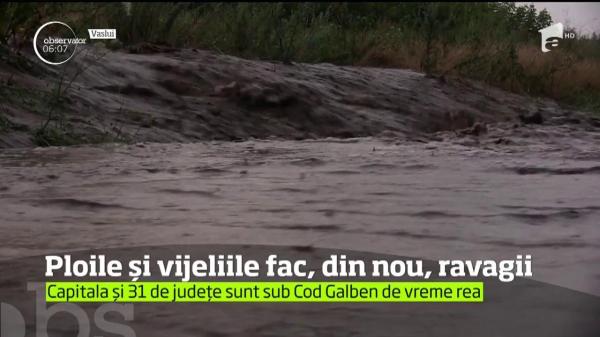 Ploile torenţiale şi inundaţiile au lovit din nou, în toată ţara. Nici Capitala nu a scăpat