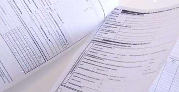 Cozi infernale pentru depunerea declaraţiei unice la Fisc