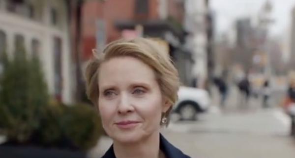 Actriţa Cynthia Nixon, susținută în politică de colegii de platou