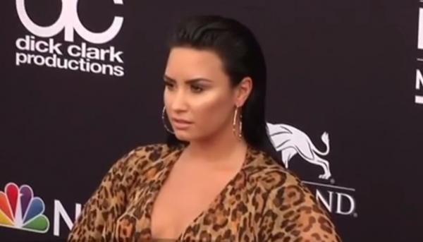 Demi lovato, în stare stabilă, după ce a fost spitalizată