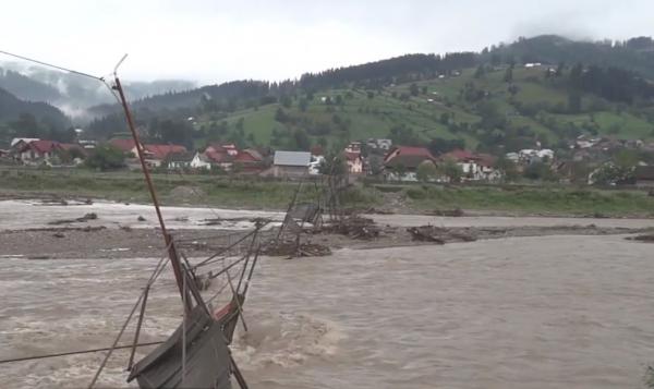 Trei morți în Moldova, în urma inundațiilor catastrofale! Pericolul nu a trecut, se anunță furtuni și în vestul României
