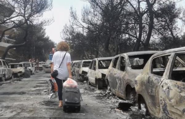 Grecia îşi caută morţii printre ruine şi cenuşă, după cel mai puternic incendiu din ultimul deceniu (Video)