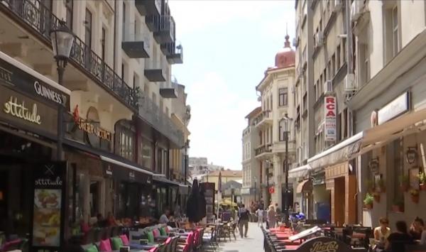 Proiecte noi la Primăria București. Internet Wi-Fi gratuit, vouchere pentru mașini casate și bani de ochelari pentru bătrâni