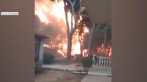 Filmare înfiorătoare în Grecia! A fost surprins momentul exact în care focul ucigaş devastează Mati