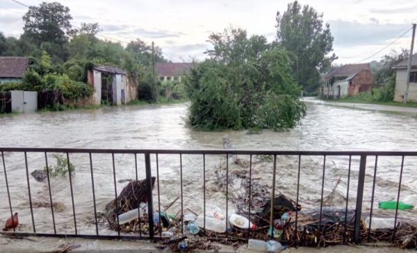 Inundații devastatoare în România, la final de iulie! Doi oameni au murit duminică, printre care și o fetiță de 12 ani