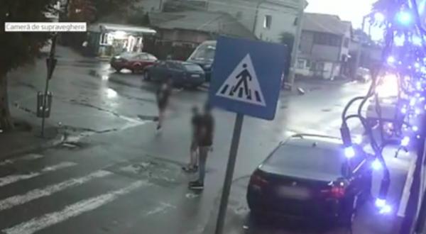 Un ofiţer de poliţie din Ploieşti, cercetat după ce ar fi atacat un băiat de 14 ani