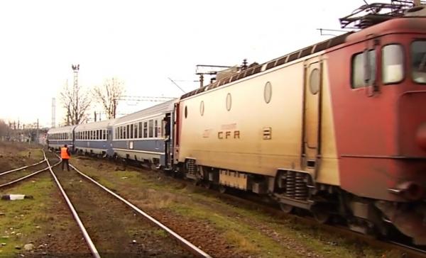 Incident şocant în Timiş. Un tânăr a fost aruncat dintr-un tren în mers