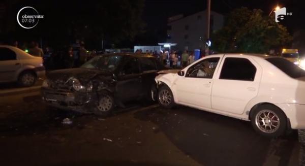 Accident cu trei victime în cartierul Rahova, din București. Două mașini s-au izbit frontal din cauza unui taxi oprit pe avarii