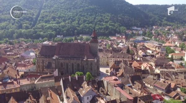Biserica Neagră din Braşov, lăcaș de legendă: covoare anatoliene, cristelnița medievală, picturile murale, dar și orgi baroce