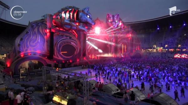 Start cu emoții la Untold 2018. Una din scene a luat foc, după un foc de artificii