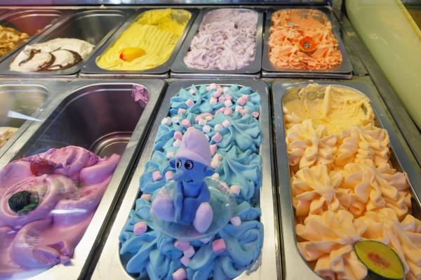 Înghețata sau băuturile răcoritoare consumate pe caniculă pot reprezenta un risc pentru dantură