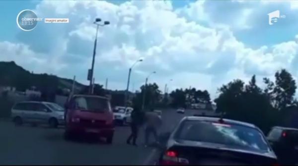 Imagini şocante în Târgu Mureş, după un conflict în trafic (Video)