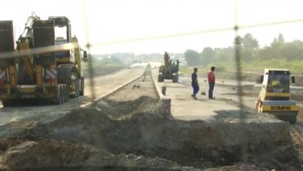 Lucrările la ultimii trei kilometri de la autostrada Bucureşti-Ploieşti, amânate de cinci ori