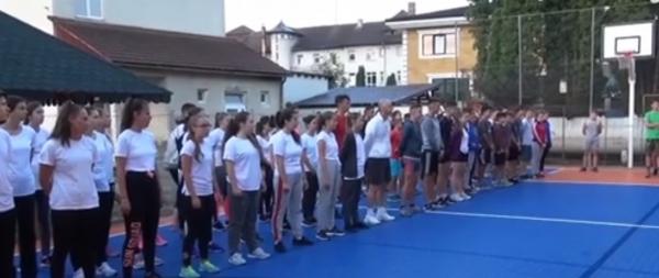 Aventură la tabăra militară din Bistrița, pentru 100 de copii din şase judeţe