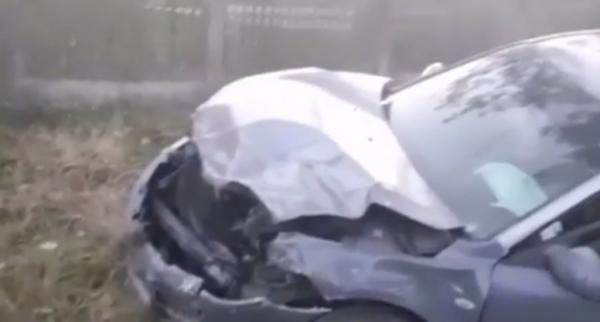 Accident grav în Olt. Trei persoane, printre care şi un copil de doi ani au ajuns la spital