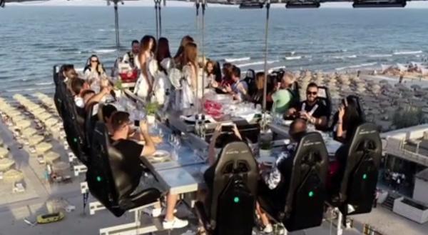 Zeci de turişti au avut parte de o experienţă cu totul şi cu totul specială, pe litoral