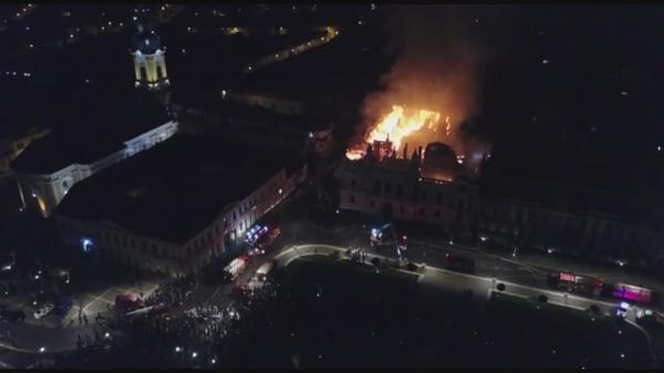 Video: Incendiul de la Palatul Episcopal din Oradea, filmat din dronă