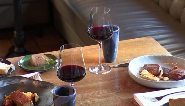 Nelipsita brânză cu roşii de pe mesele românilor poate deveni o delicatesă