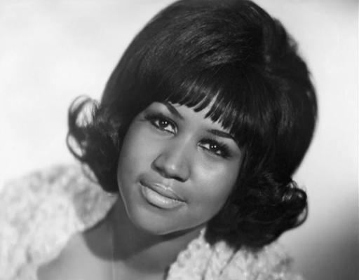 Lumea se desparte de Aretha Franklin! Ceremonia funerară are loc chiar în biserica în care a slujit tatăl artistei