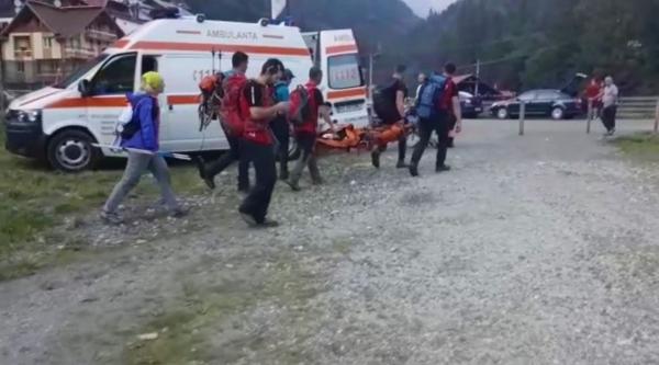 Un copil de 8 ani a căzut câțiva metri în gol, pe Vârful Călțun din Făgăraș