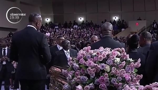 Înmormântarea Arethei Franklin a fost un spectacol plin de emoţii şi de controverse