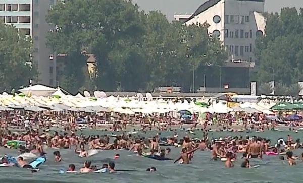 Noi veşti bune pentru bugetari. Vor primi vouchere de vacanță și anul viitor