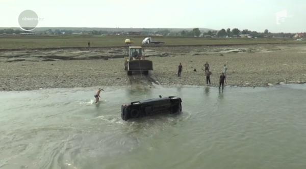 Un bărbat din Suceava se poate declara norocos, după ce a scăpat cu viaţă dintr-un accident teribil