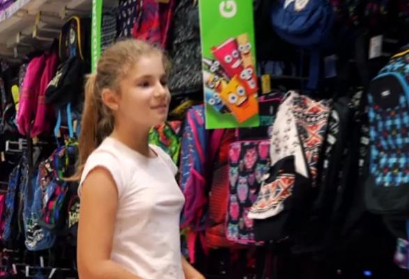 Copiii se întorc la şcoală, peste câteva zile, dar ghiozdanul rămâne la fel de greu