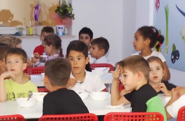 Masa caldă pentru elevi, doar în dezbaterea publică