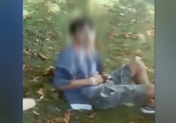 Imagini revoltătoare în parcul IOR! Un băiat care pescuia ilegal este lovit cu pumnul de un polițist local