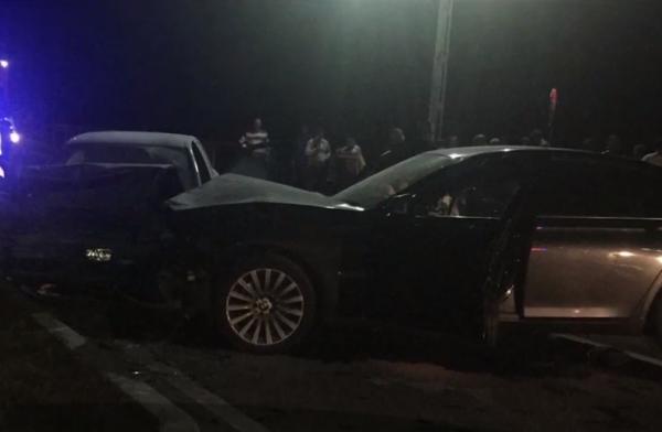 Accident violent la Perisor, în Dolj. Două mașini s-au ciocnit frontal, după ce un șofer a intrat pe contrasens