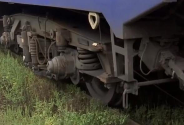 Pericol de explozie la Teleorman, după ce a început să curgă propilenă dintr-un vagon de marfă. Traficul feroviar a fost oprit